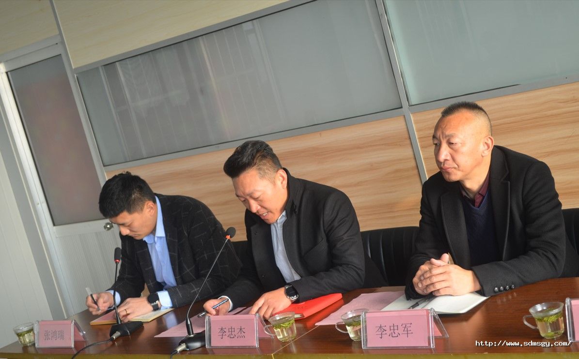 16757290643805307WAa.jpg 3.jpg